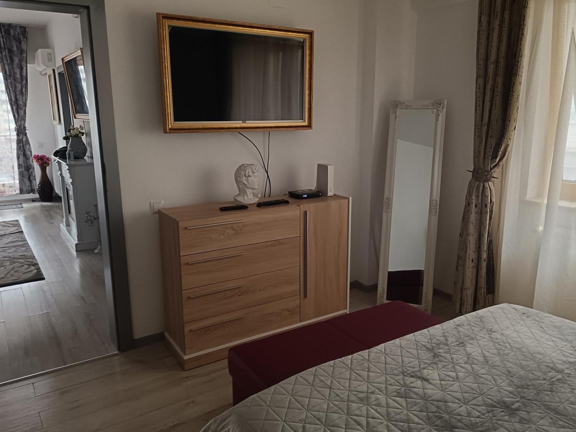 New 33 Apartment Bacau Exterior photo
